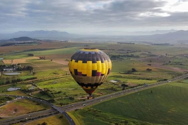  Hot Air Balloon in Stellenbosch - Photo 1 of 14